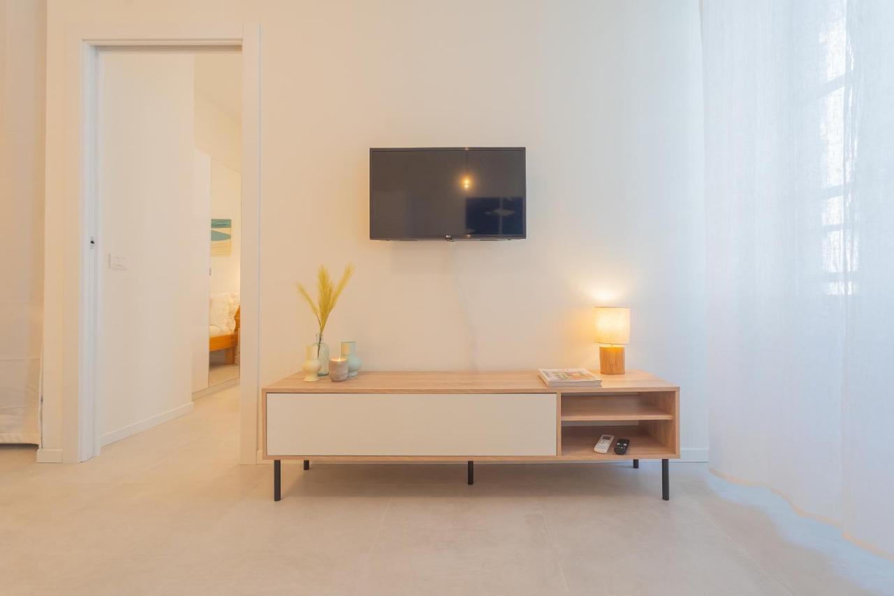 Enchanted Como Lake - City Apartment 2 By Rent All Комо Екстер'єр фото