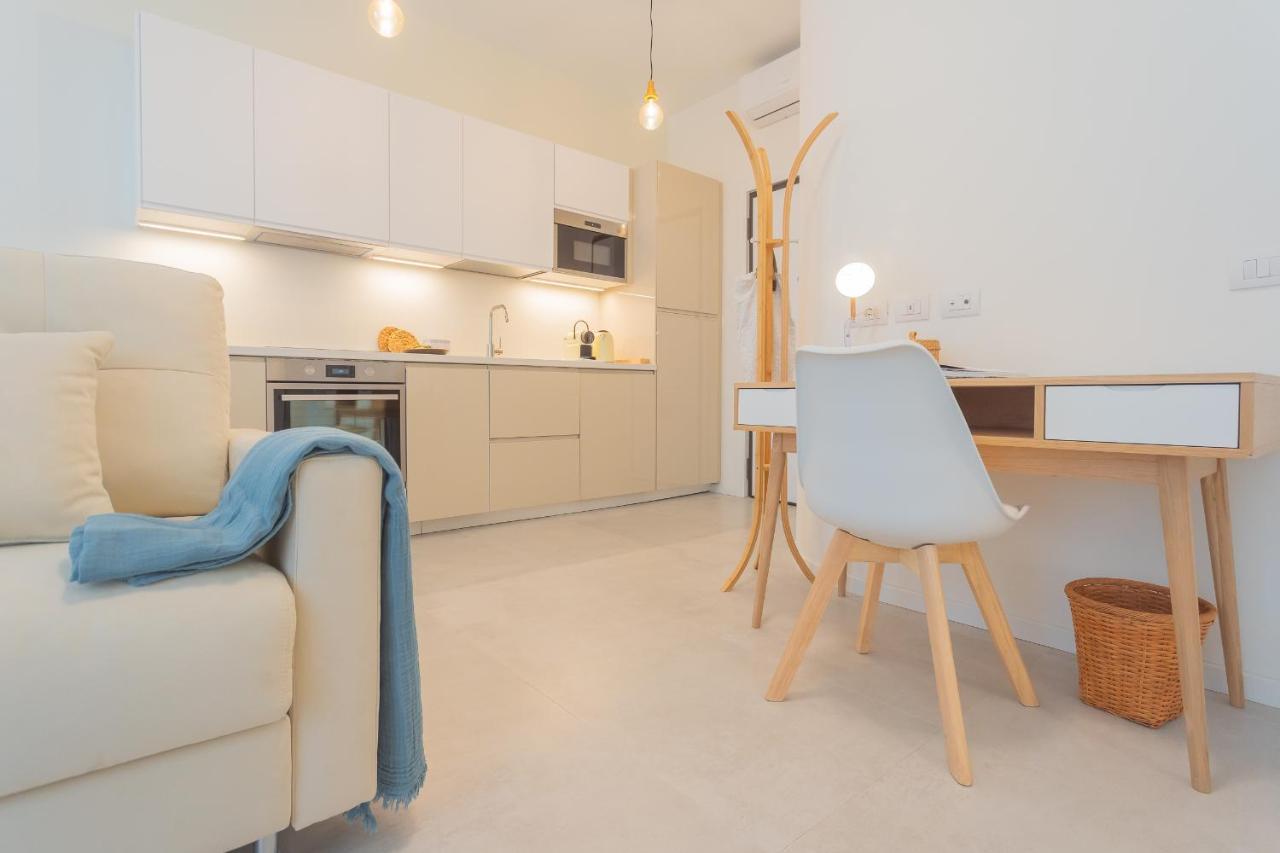 Enchanted Como Lake - City Apartment 2 By Rent All Комо Екстер'єр фото